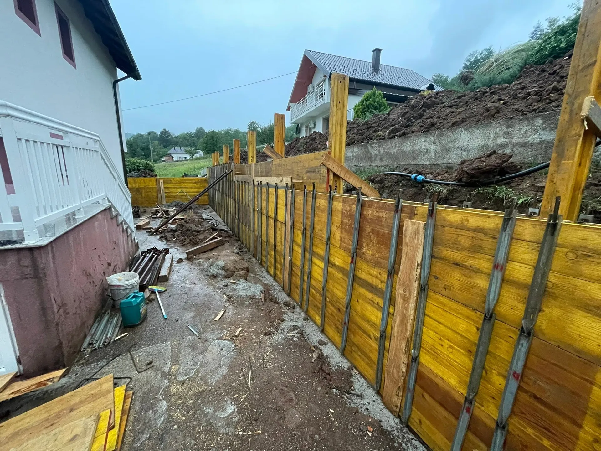 AMT gradnja - Ugradnja Kamena i Potporni Zidovi